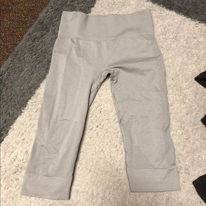 Lululemon crops